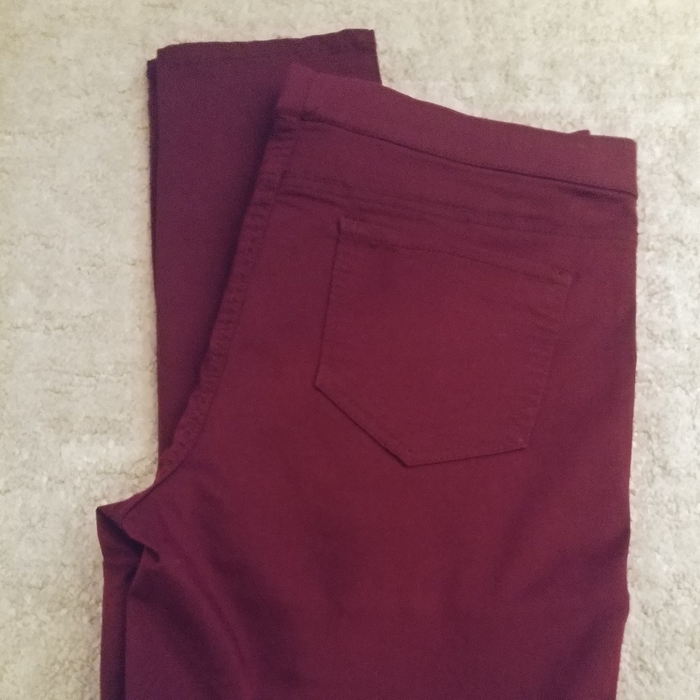 Maroon No Boundaries Stretch Skinny Jeans/Jeggings